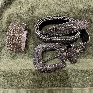 Shyanne women’s crystal Belt and Bracelet Set